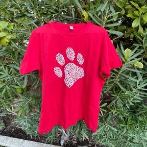 Paw print 🐾 dog tee shirt